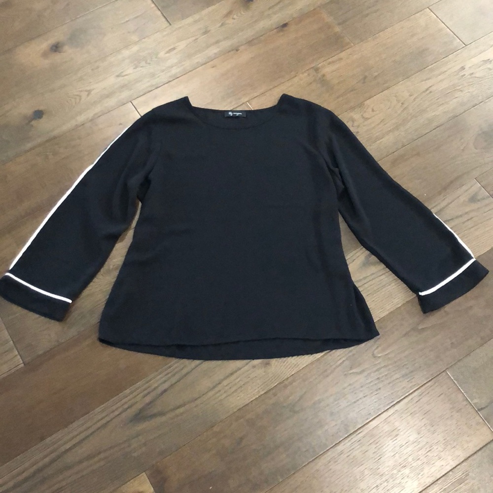 Lily Morgan size large